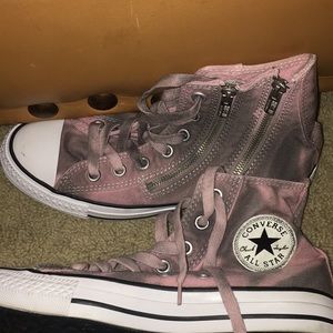 LIMITED EDITION CHUCK TAYLOR